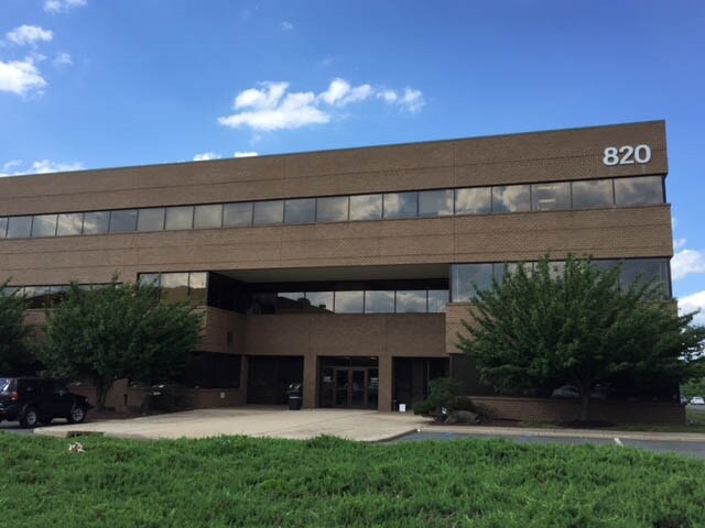 820 Bear Tavern Rd, Ewing, NJ à vendre - Photo principale – Image 1 sur 4