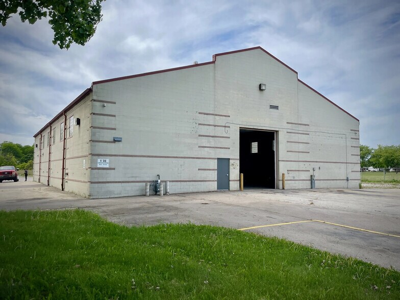 2224 Northwestern Ave, Racine, WI à vendre - Photo de l’immeuble – Image 2 sur 12