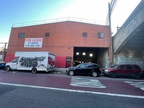 9410 Merrick Blvd, Jamaica, NY à louer Photo de l’immeuble– Image 1 sur 9