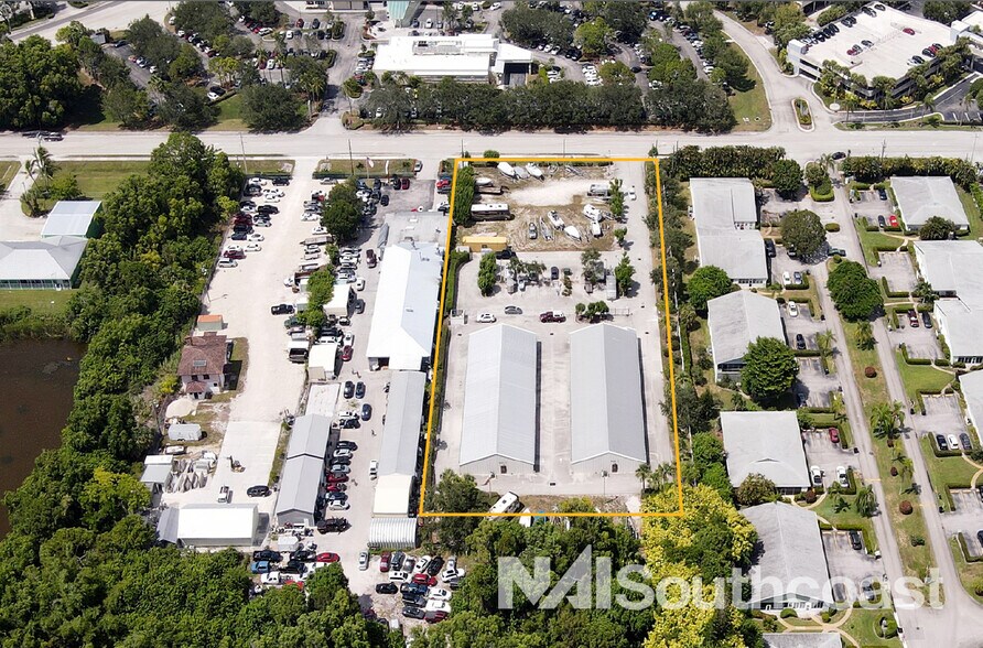 1180 Se Monterey Rd, Stuart, FL à vendre - Photo de l’immeuble – Image 2 sur 10