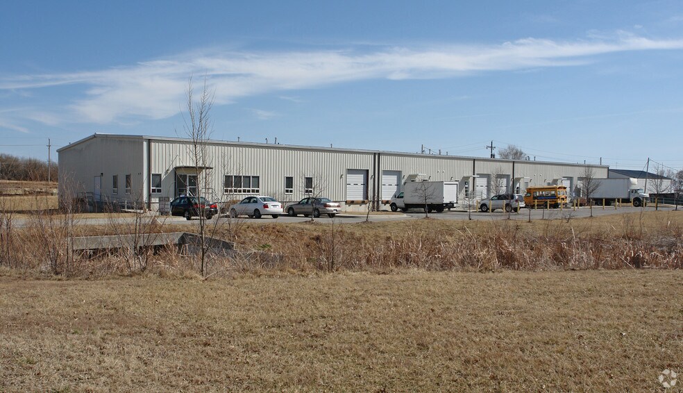 919 E 29th St, Lawrence, KS à louer - Photo de l’immeuble – Image 2 sur 8