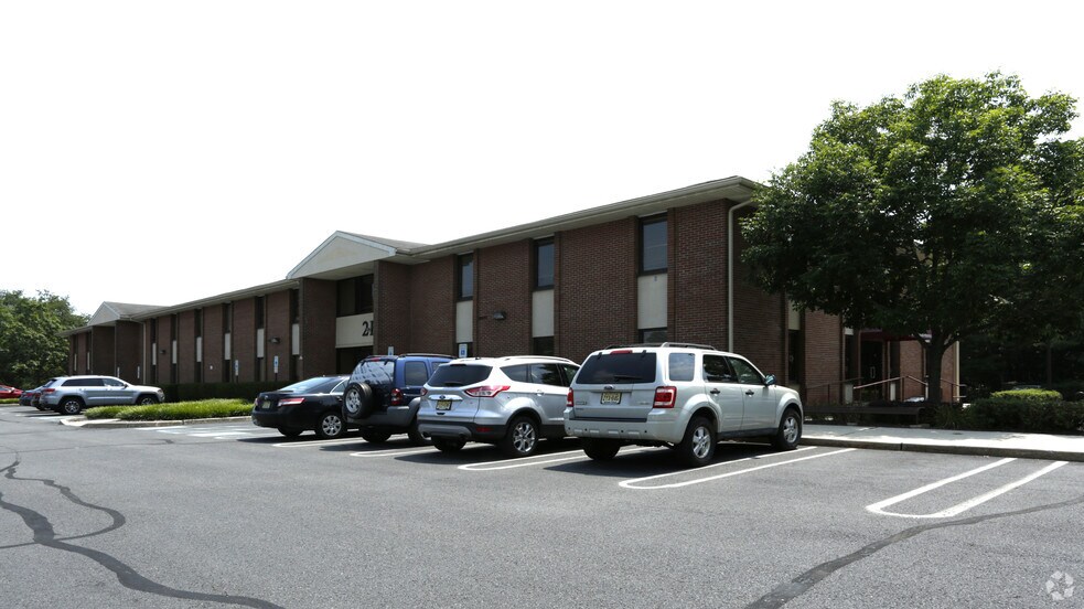 196 Princeton Hightstown Rd, West Windsor, NJ à louer - Photo de l’immeuble – Image 3 sur 3