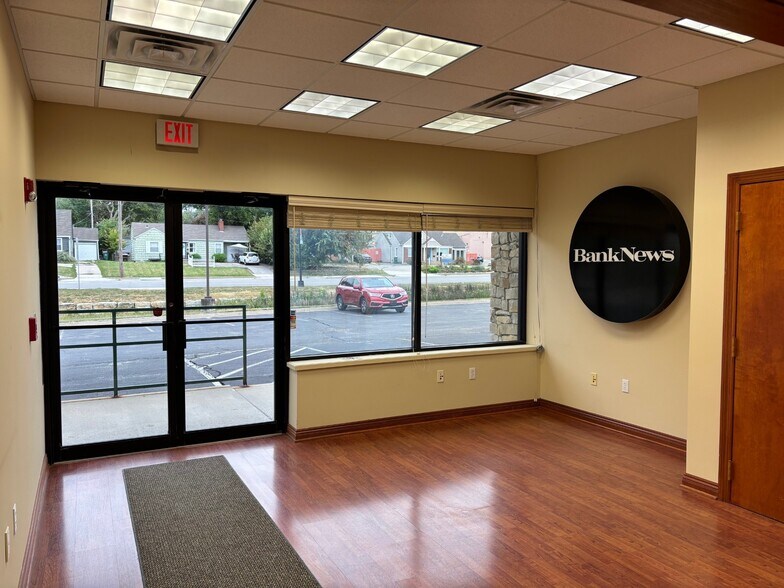 5125 Roe Blvd, Mission, KS à vendre - Photo de l’immeuble – Image 2 sur 15