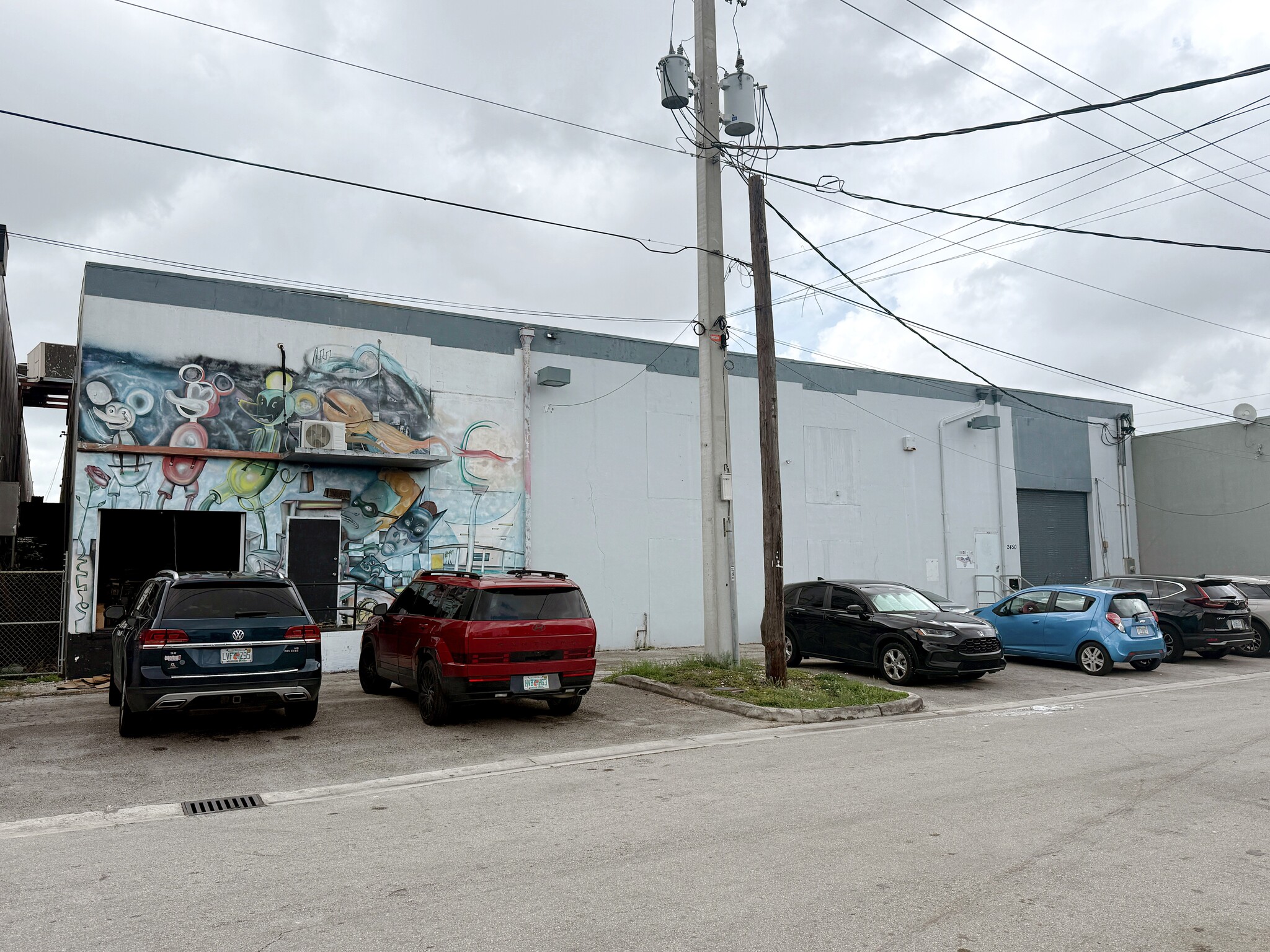 870 W 25th St, Hialeah, FL à louer Photo intérieure– Image 1 sur 7