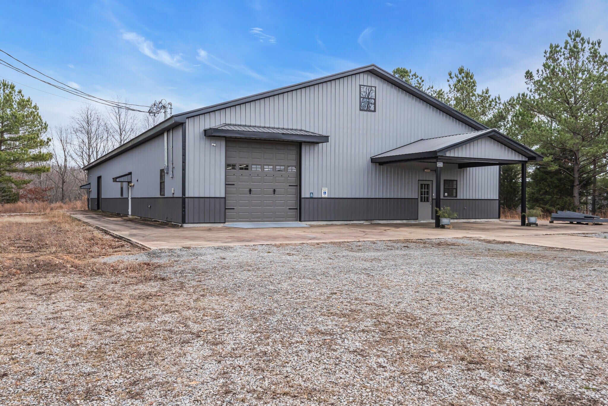1052 Debolt Ln, Centerville, TN à vendre Photo principale– Image 1 sur 21