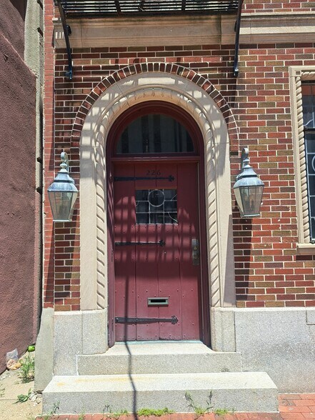 226 W State St, Trenton, NJ à louer - Photo de l’immeuble – Image 2 sur 21