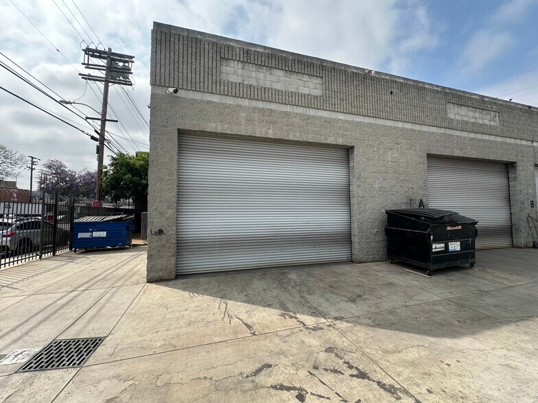 2528 N San Fernando Rd, Los Angeles, CA à louer - Photo de l’immeuble – Image 2 sur 12