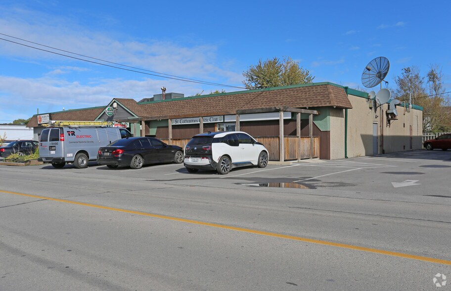 14-18 Secord Dr, St Catharines, ON à vendre - Photo de l’immeuble – Image 3 sur 16
