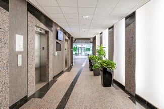 Plus de détails pour 303 Terry Fox Dr, Ottawa, ON - Bureau à louer