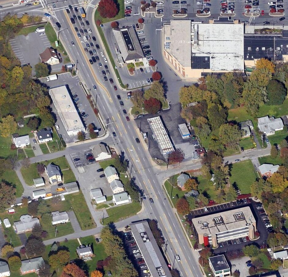 2412-2416 York Rd, Lutherville Timonium, MD à louer Photo principale– Image 1 sur 2