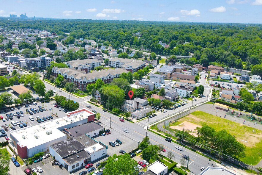 818-822 Mamaroneck Avenue portefeuille de 2 biens à vendre sur LoopNet.fr - Photo de l’immeuble – Image 3 sur 39