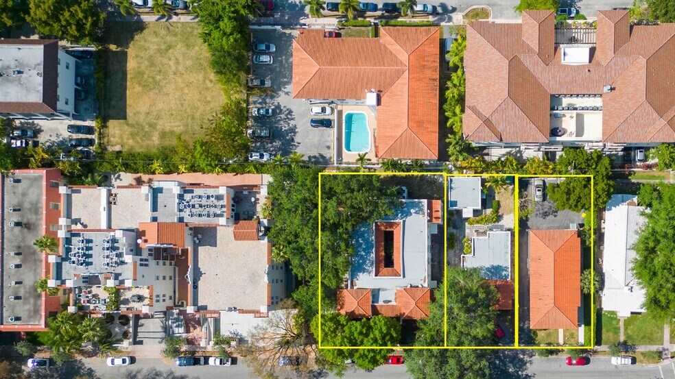 305 Navarre Ave, Coral Gables, FL à vendre - Aérien – Image 2 sur 8
