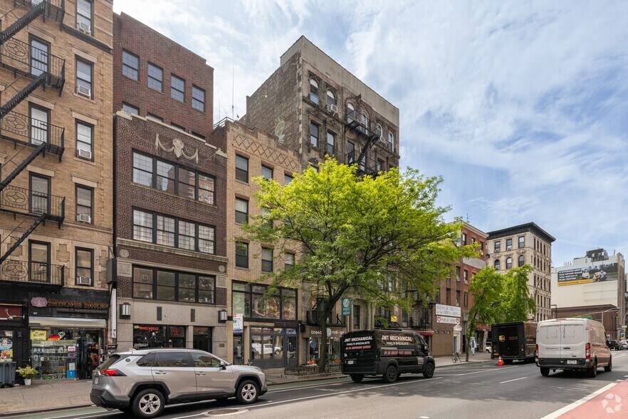 60-62 2nd Ave, New York, NY à louer - Photo de l’immeuble – Image 2 sur 5