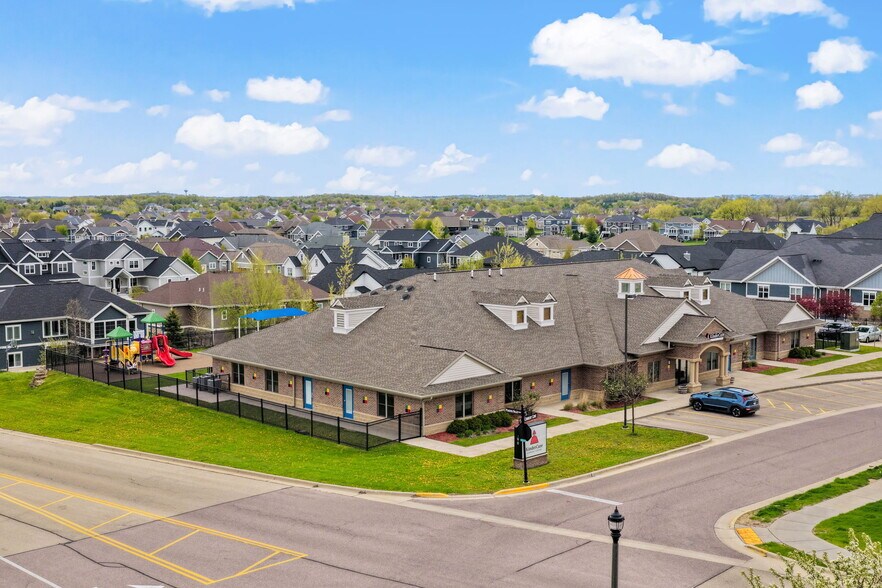 1100 Connery, Waunakee, WI à vendre - Photo de l’immeuble – Image 2 sur 13