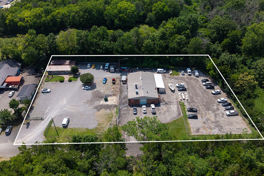 103-107 Mallard Dr, Hendersonville, TN à vendre - Photo de l’immeuble – Image 1 sur 14