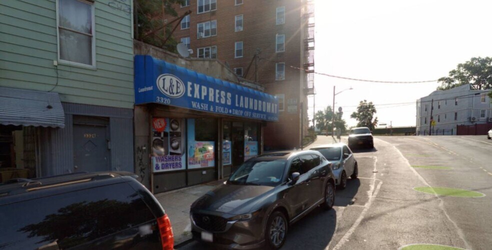3320 Fort Independence St, Bronx, NY à vendre - Photo de l’immeuble – Image 3 sur 5