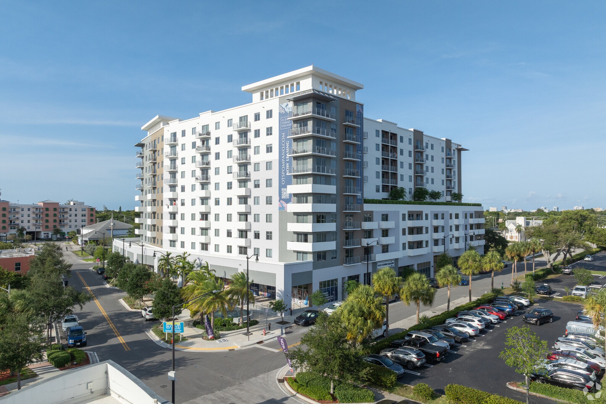 200 NE 1st Ave, Pompano Beach, FL à louer Photo principale– Image 1 sur 107