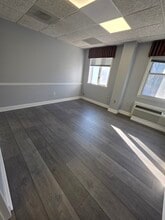 17 W Jefferson St, Rockville, MD à louer Photo intérieure– Image 1 sur 2