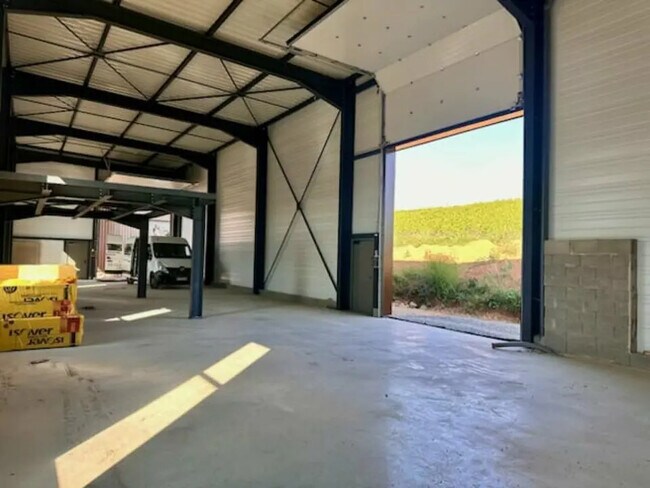 Plus de détails pour Industriel/Logistique à louer