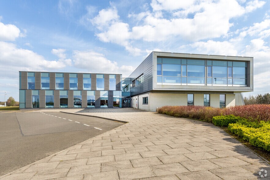1 Lonmay Rd, Glasgow à louer - Photo de l’immeuble – Image 3 sur 28