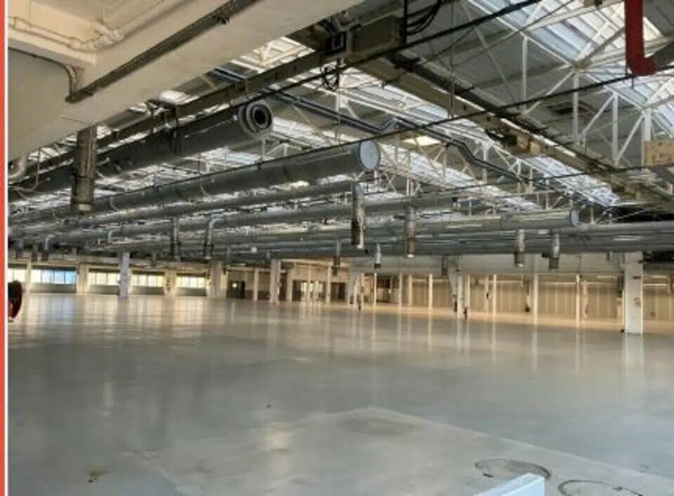 Local d’activités dans Vénissieux à louer Photo intérieure– Image 1 sur 13