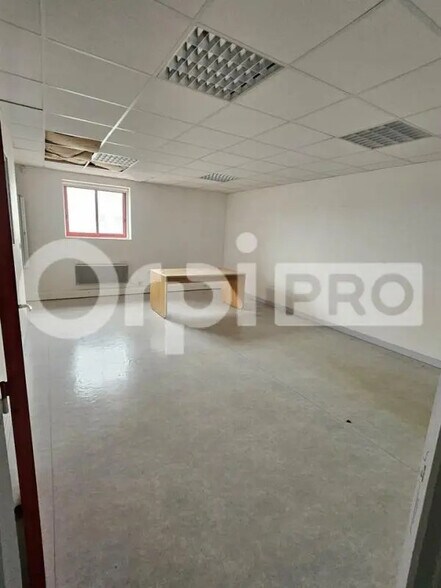 Bureau dans Reims à louer - Photo de l’immeuble – Image 2 sur 6