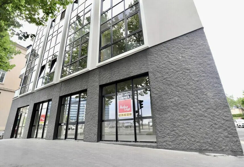 Local commercial dans Le Havre à louer - Photo de l’immeuble – Image 1 sur 6