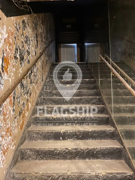 Local commercial dans Paris à louer - Photo intérieure – Image 3 sur 9