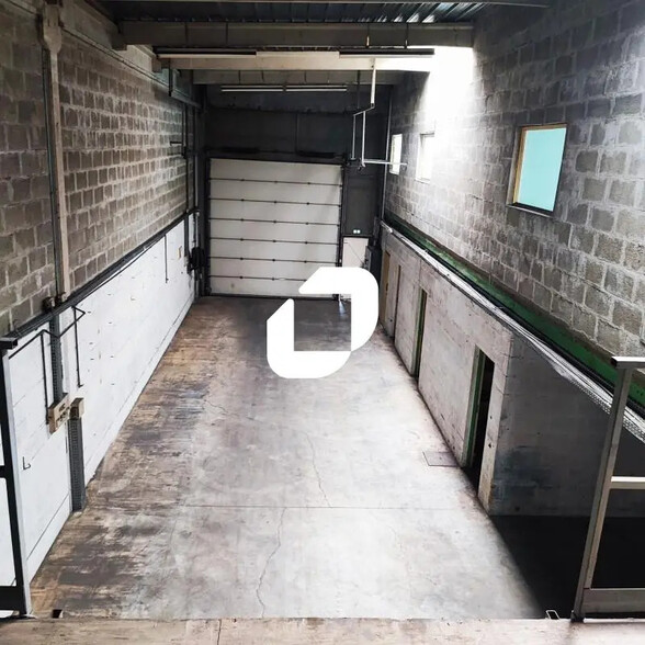 Local d’activités dans Valenton à louer - Photo intérieure – Image 2 sur 7