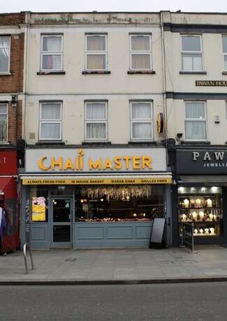 Plus de détails pour 109-111 The Broadway, Southall - Local commercial à vendre