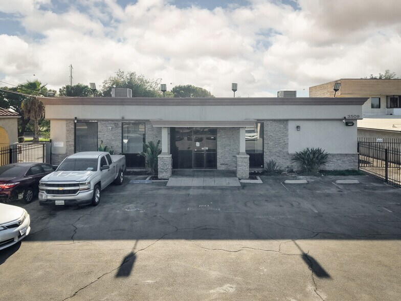 3509 Union Ave, Bakersfield, CA à vendre - Photo de l’immeuble – Image 3 sur 11