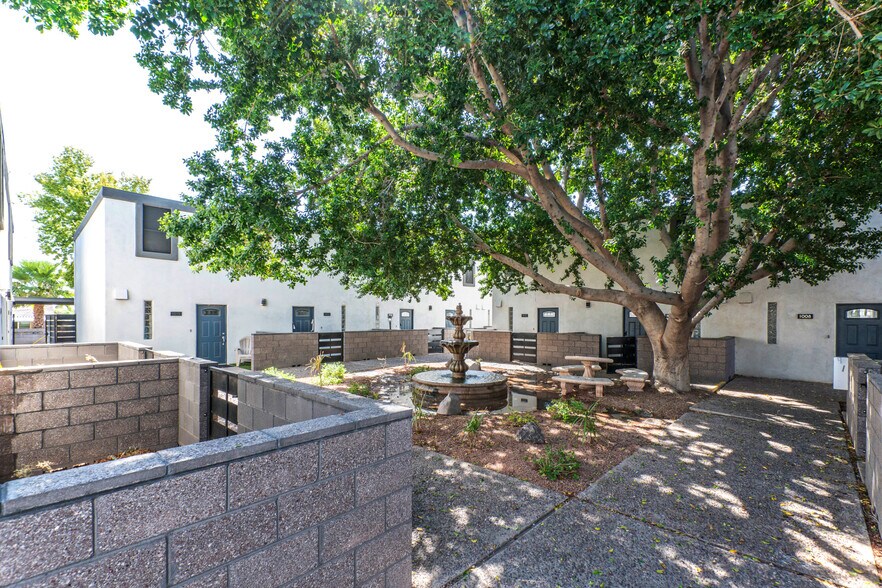 7325 E Belleview St, Scottsdale, AZ à vendre - Photo de l’immeuble – Image 2 sur 12