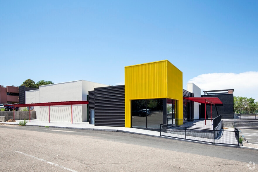 2500 Yale Blvd SE, Albuquerque, NM à louer - Photo principale – Image 1 sur 33