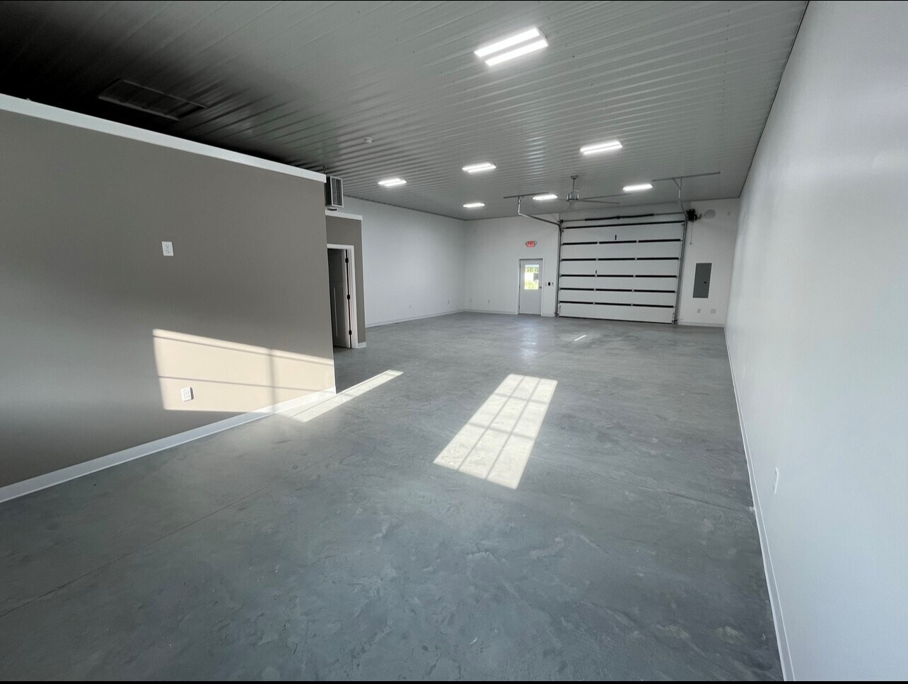 3139 N Westbury Village Dr, Bloomington, IN à vendre Photo de l’immeuble– Image 1 sur 9