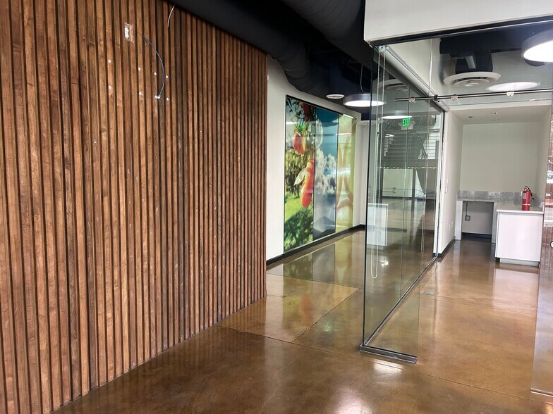 15131 Woodlawn Ave, Tustin, CA à vendre - Photo intérieure – Image 3 sur 18