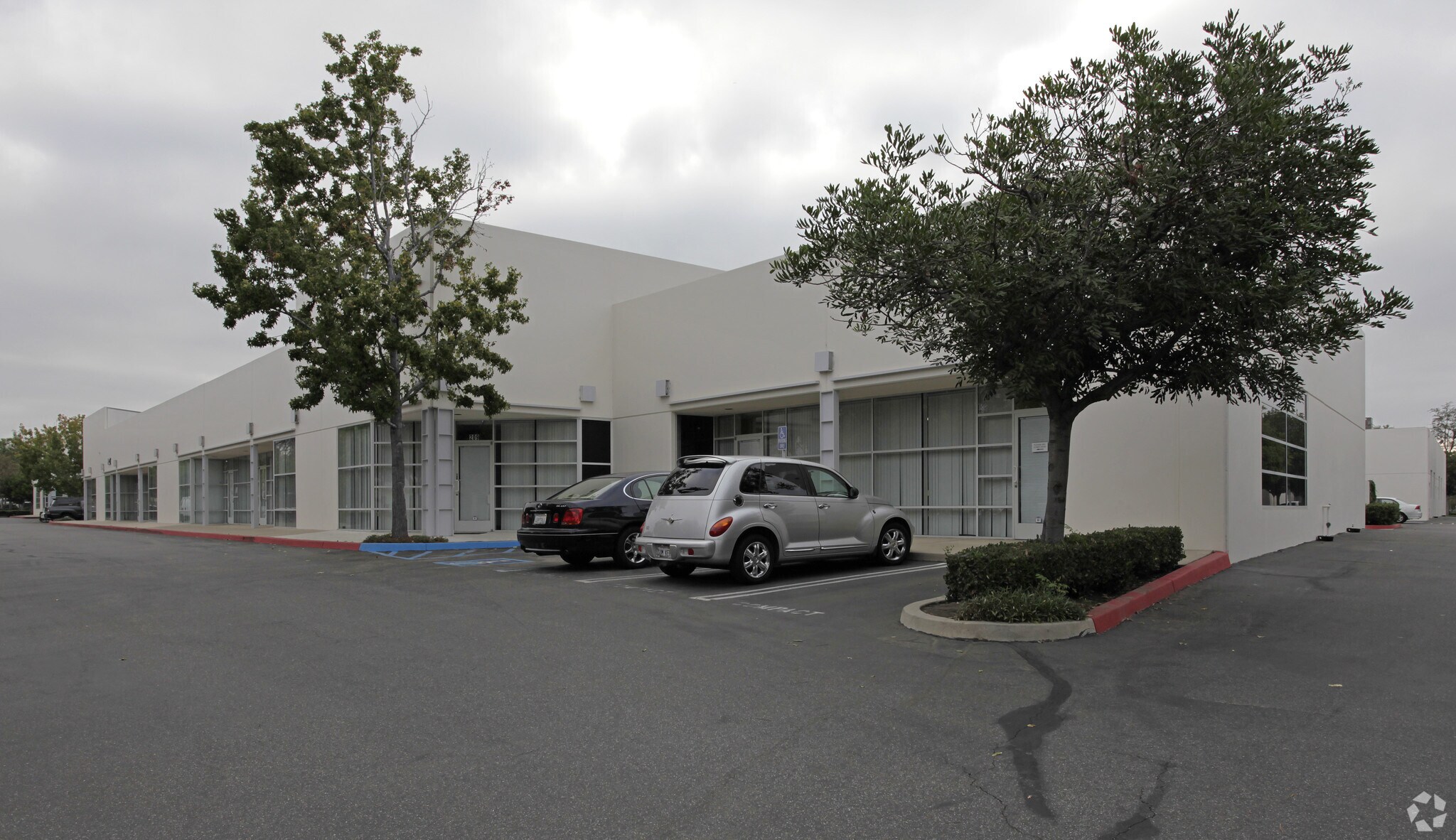 30 Hughes, Irvine, CA à louer Photo principale– Image 1 sur 7