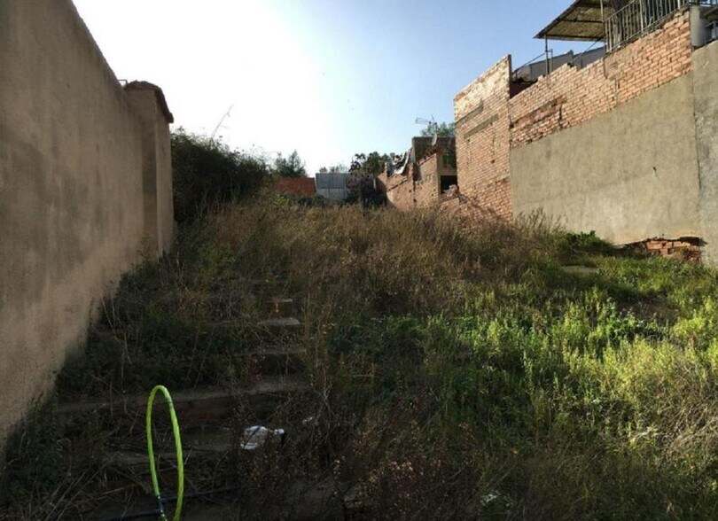 Terrain dans Sabadell, Barcelona à vendre - Photo de l’immeuble – Image 2 sur 9