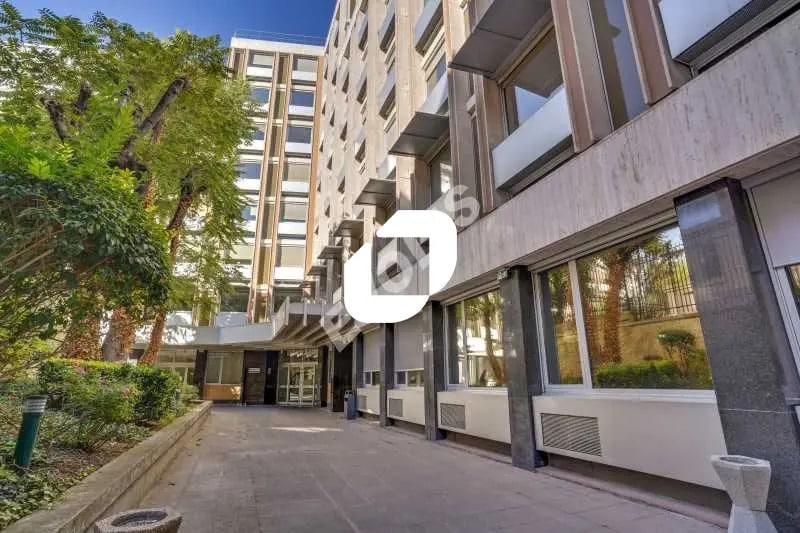 Local d’activités dans Paris à louer - Photo de l’immeuble – Image 3 sur 23