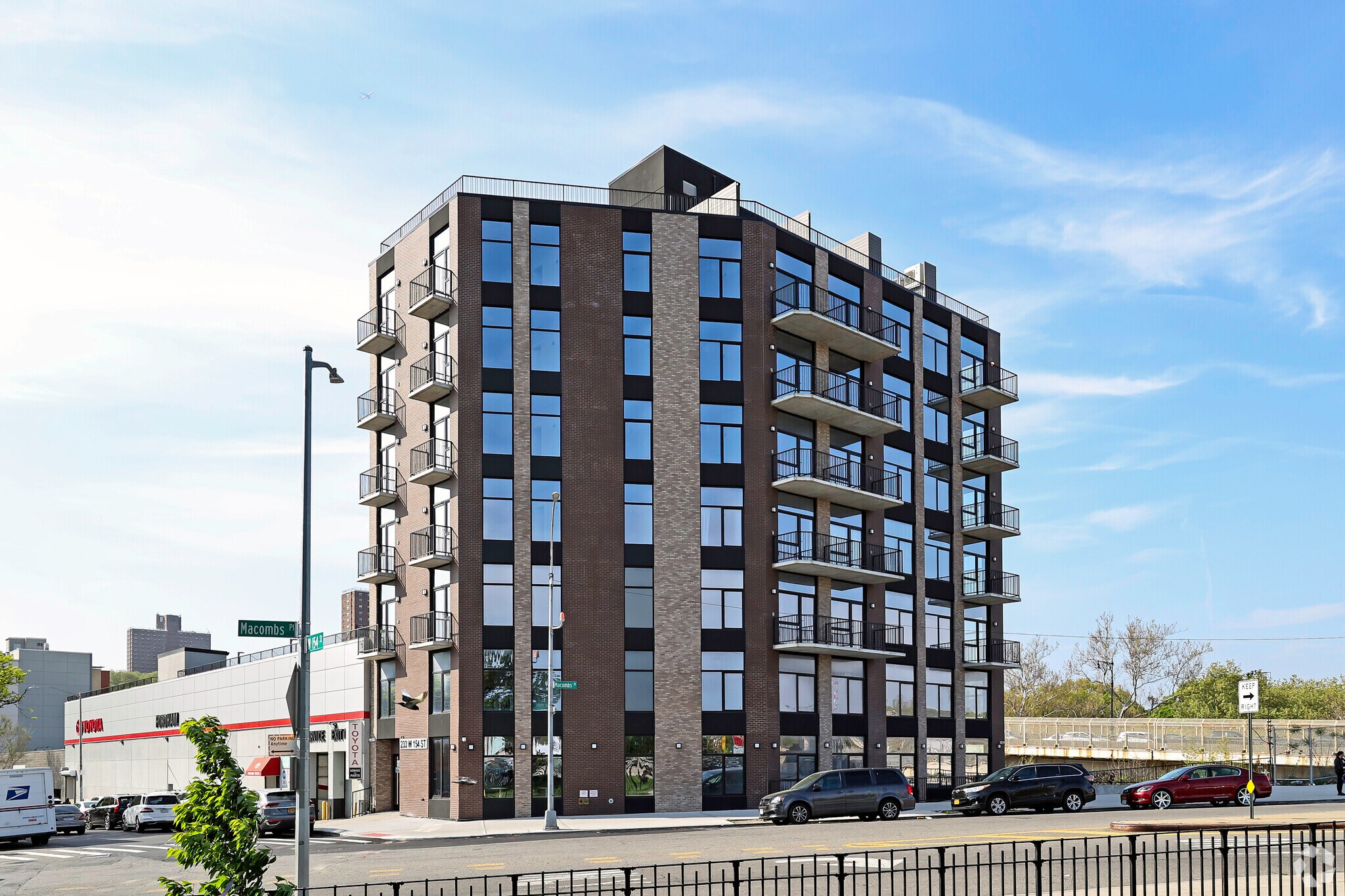 233 W 154th St, New York, NY à vendre Photo de l’immeuble– Image 1 sur 19