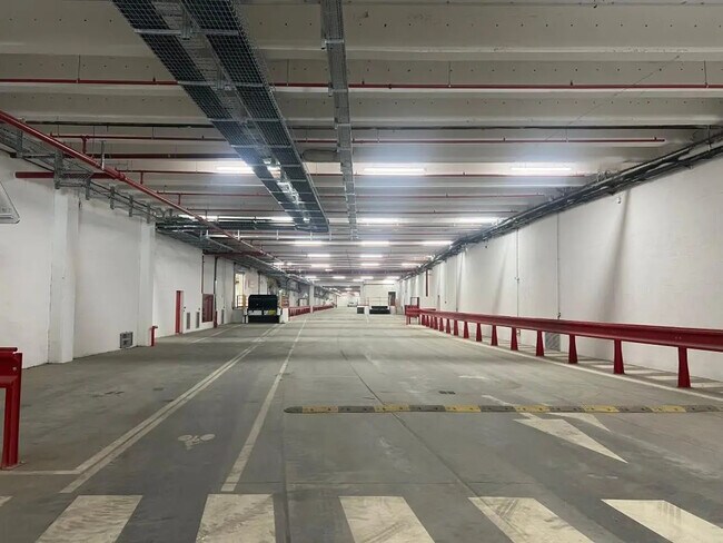 Plus de détails pour Industriel/Logistique à louer