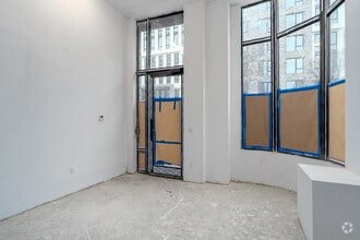 2360 Bedford Ave, Brooklyn, NY à louer Photo intérieure– Image 2 sur 4