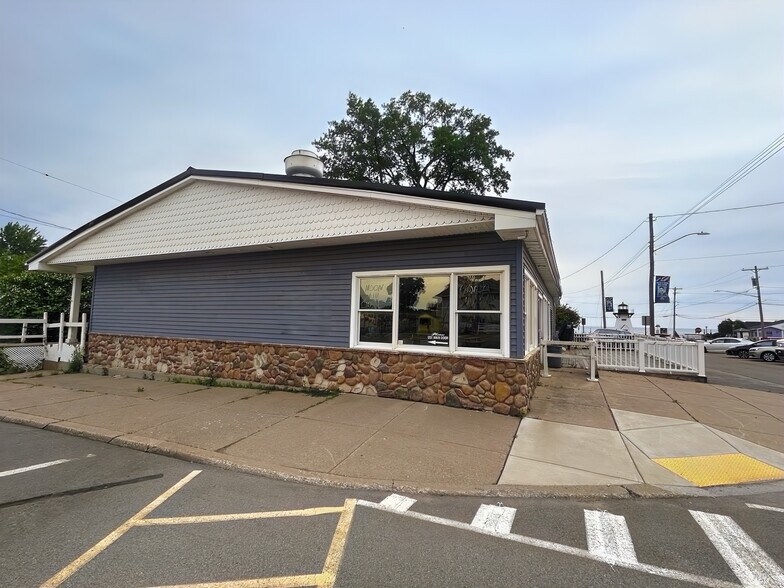 5885 Main, Olcott, NY à vendre - Photo de l’immeuble – Image 2 sur 14