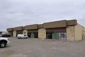 Plus de détails pour 3601 W Harry St, Wichita, KS - Local d'activités à louer