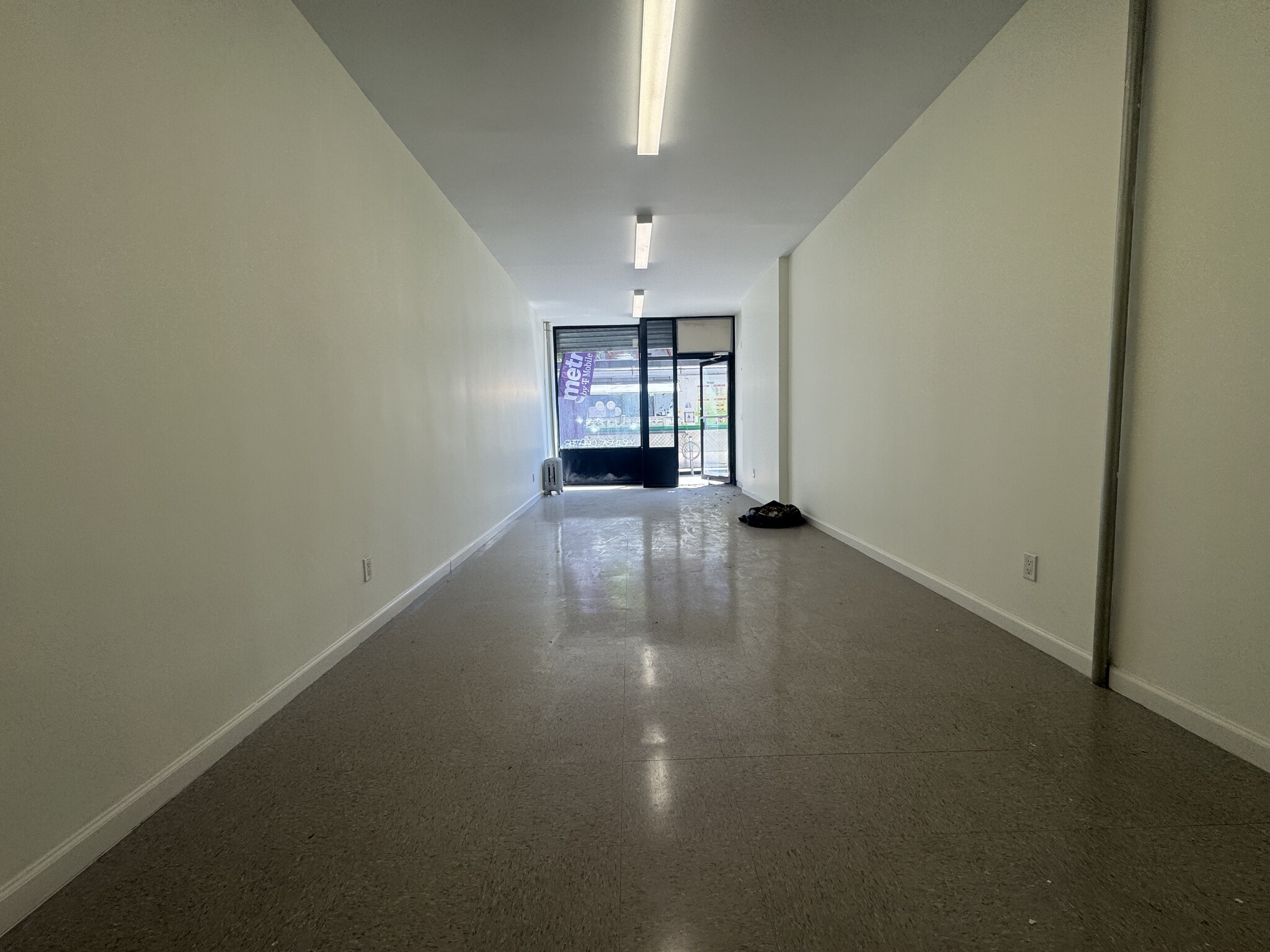 951 Manhattan Ave, Brooklyn, NY à louer Photo intérieure– Image 1 sur 6
