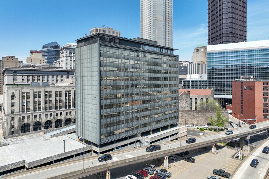 564 Forbes Ave, Pittsburgh, PA à louer - Photo principale – Image 1 sur 6
