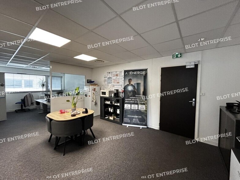 Bureau dans La Chapelle Sur Erdre à vendre - Photo intérieure – Image 1 sur 12