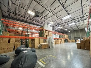 7061 W Arby Ave, Las Vegas, NV à louer Photo intérieure– Image 1 sur 8