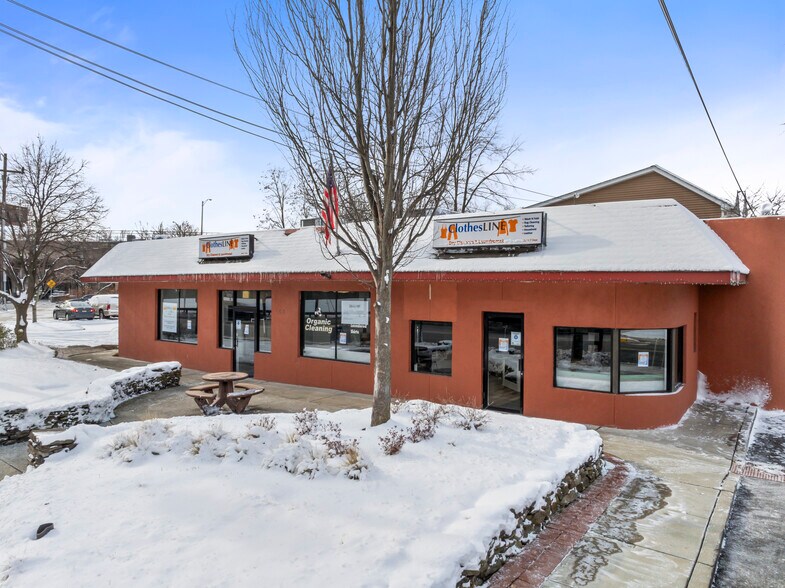 55 Kinderkamack Rd, River Edge, NJ à louer - Photo de l’immeuble – Image 3 sur 31