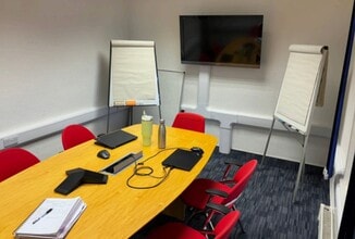 30-32 Church St, Rickmansworth à vendre Photo intérieure– Image 1 sur 3