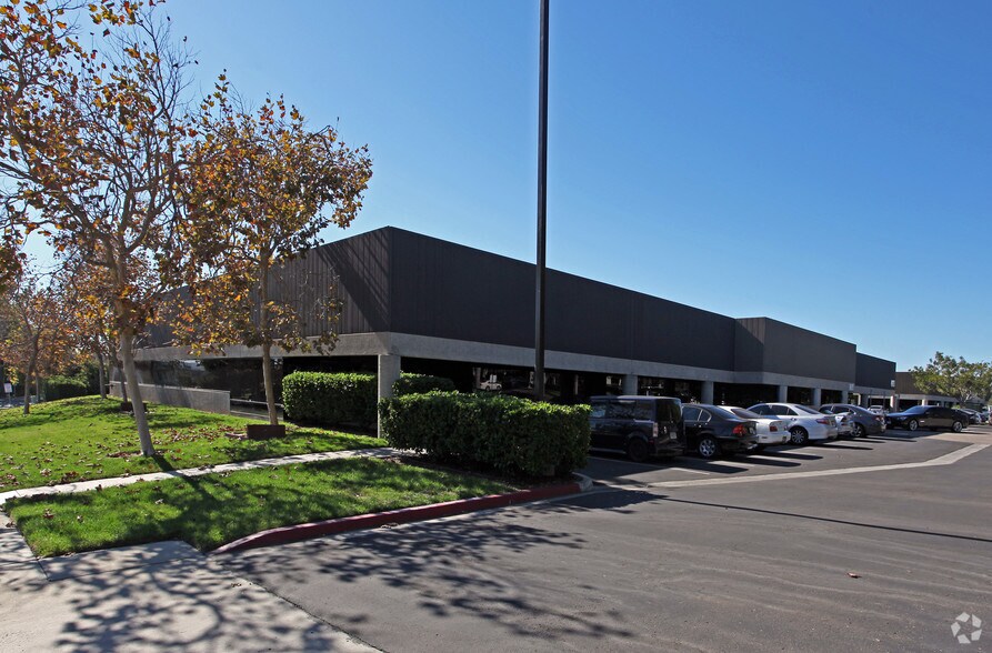 6675 Mesa Ridge Rd, San Diego, CA à louer - Photo principale – Image 3 sur 53